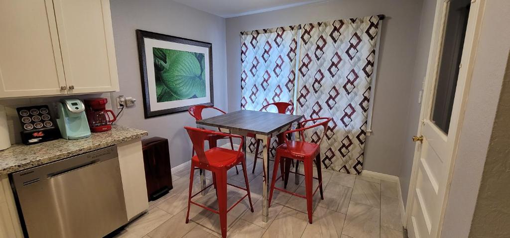 The Harby Street House - Close to U of H, Stadiums, Downtown, Med Center photo