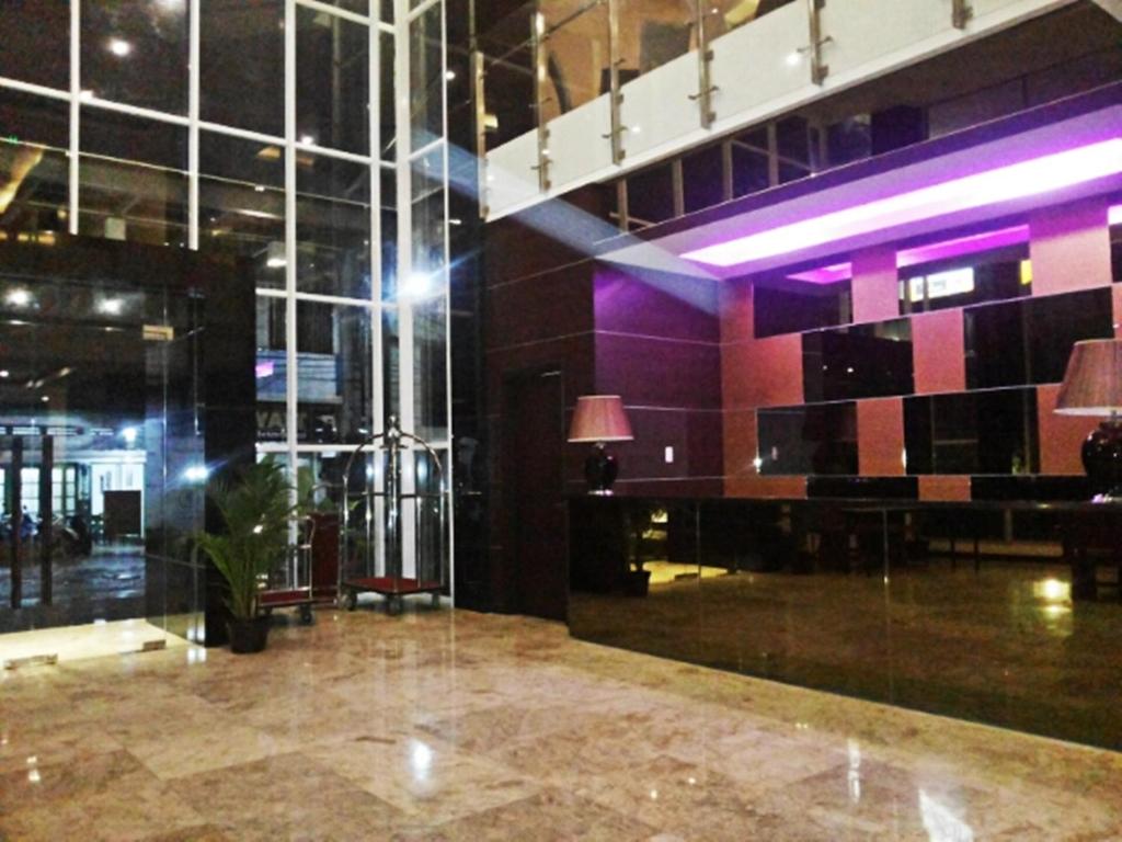 Lobby, Serela Waringin Hotel in Bandung