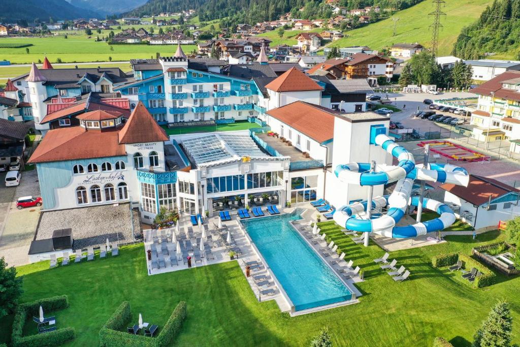 Schlosshotel Lacknerhof - 1