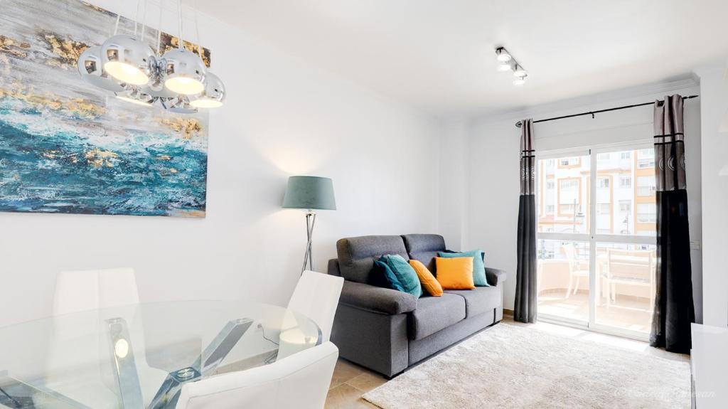 Cozy apartment overlooking Estepona's marina! - 1