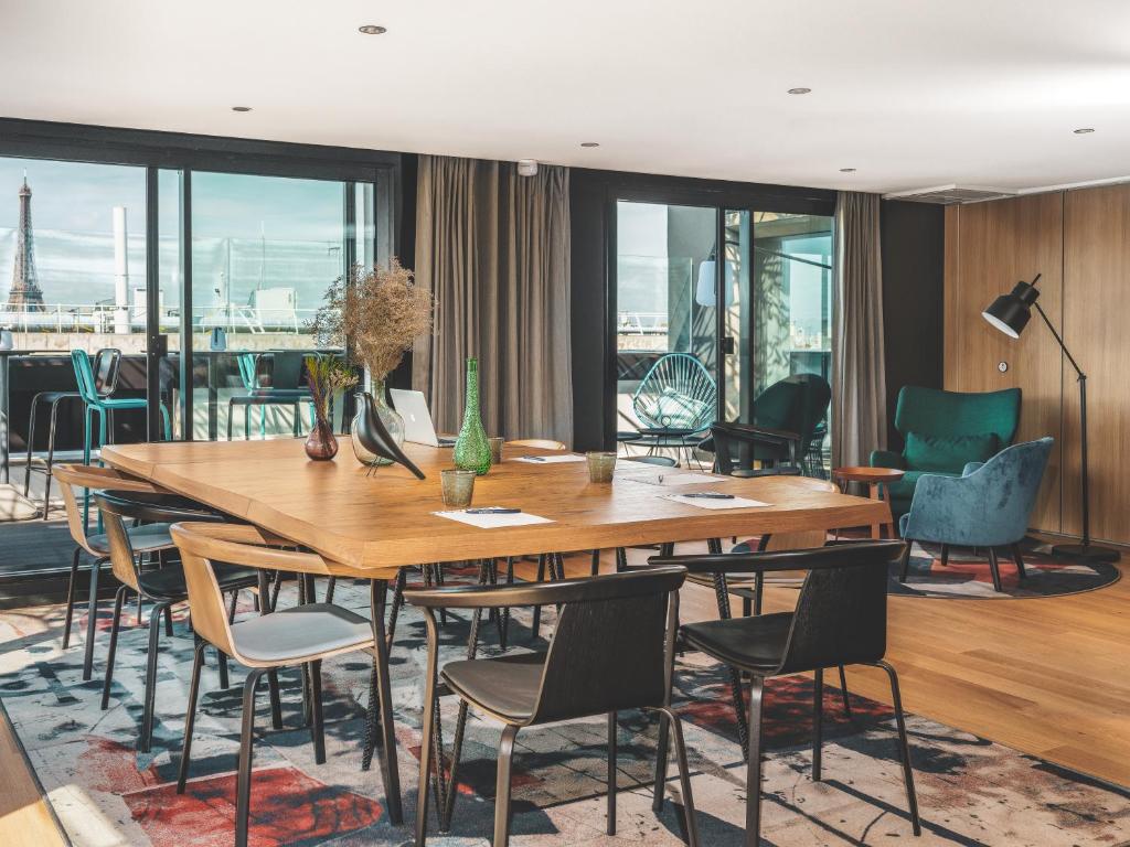 Business center, Novotel Paris Vaugirard Montparnasse Hotel in Paris