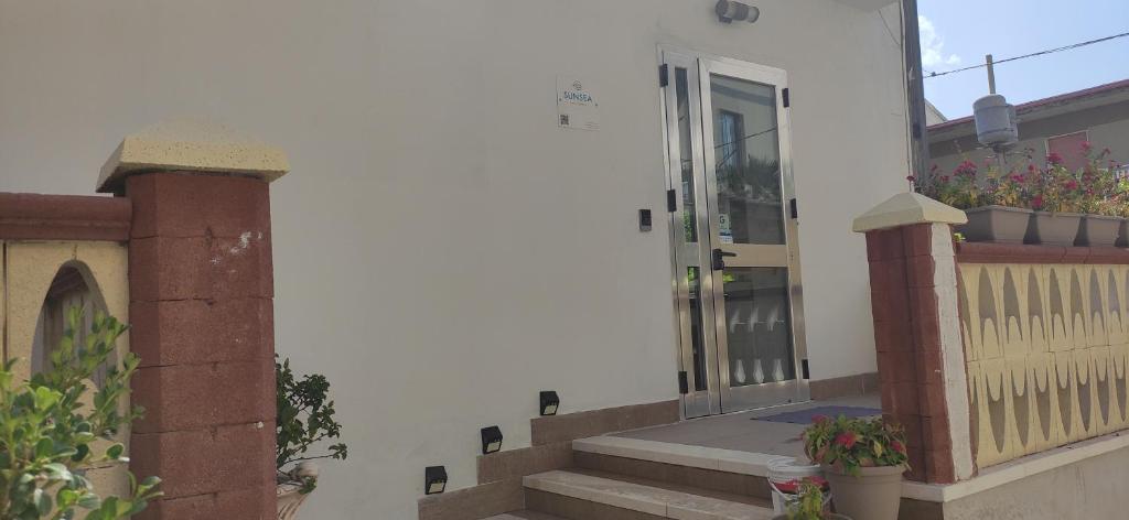 SunSea Bed And Breakfast - 2
