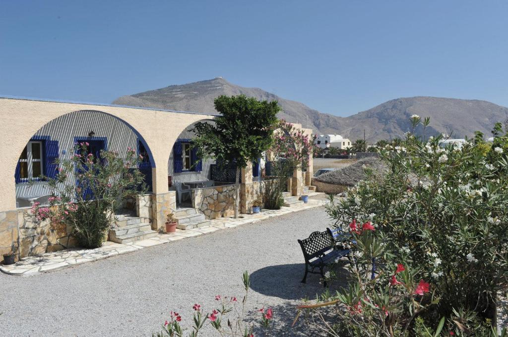 DARZENTA ATHINA APARTMENTS Perivolos photo