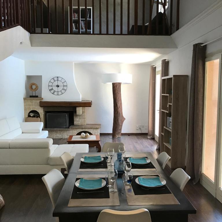 Villa sur la Côte d’Azur avec piscine - 1