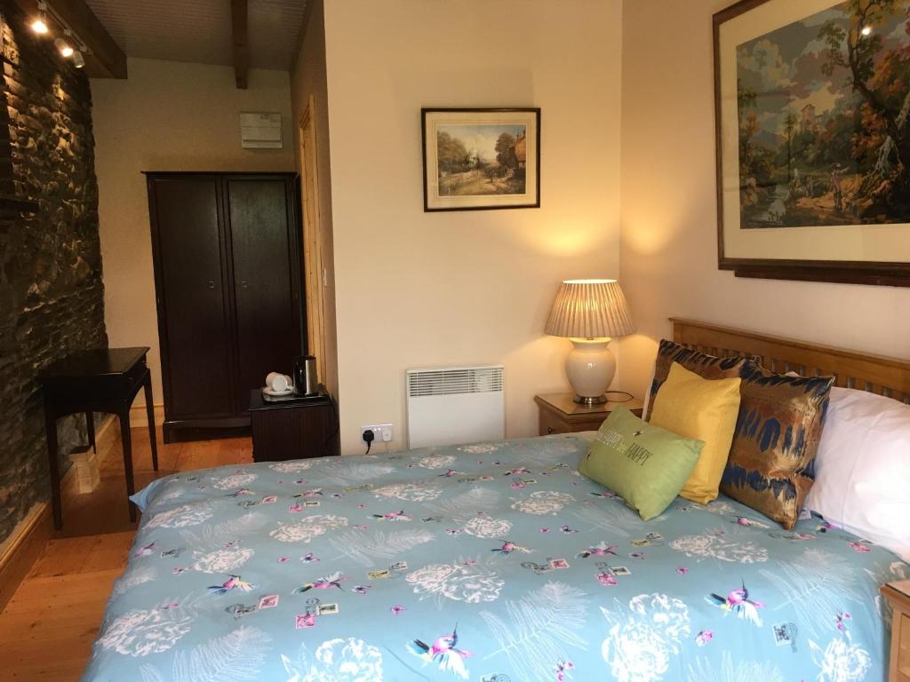 Neuadd Villa — Hotel in Llanwenog