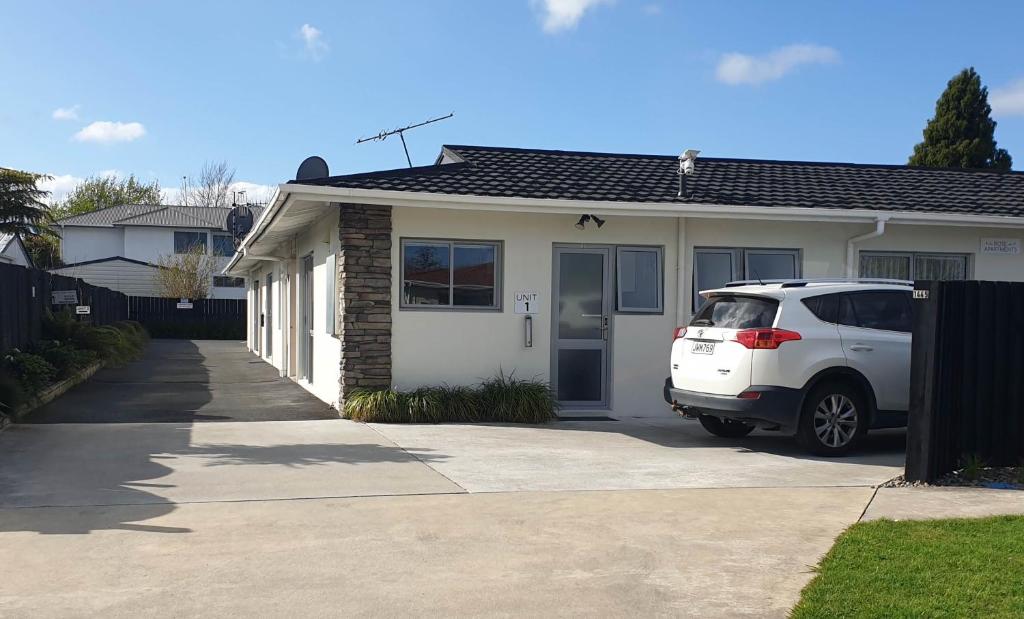 Rose Apartments Central Rotorua- Accommodation &amp; Private Spa — Hotel in Rotorua