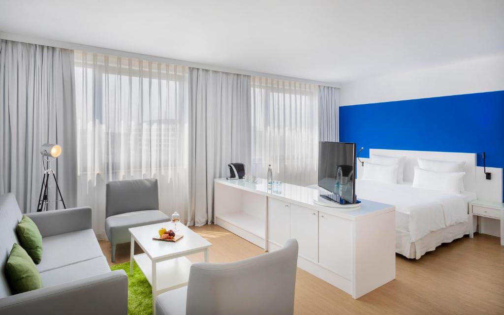 Frankfurt am Main Hotel Frankfurt Messe Affiliated by Melia room