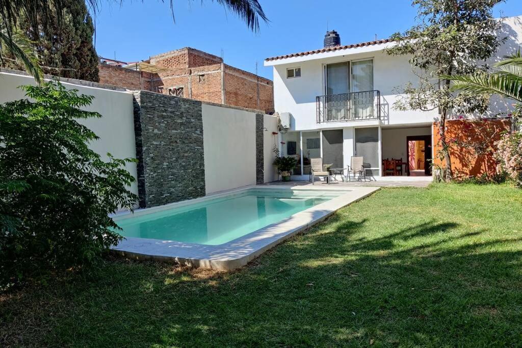 Casa El Jardin with private pool / Jacuzzi