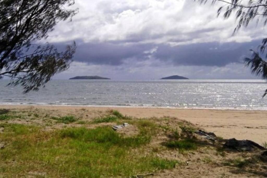 Sea View Villa. 2 bedroom. Sleeps 4. Free WIFI photo