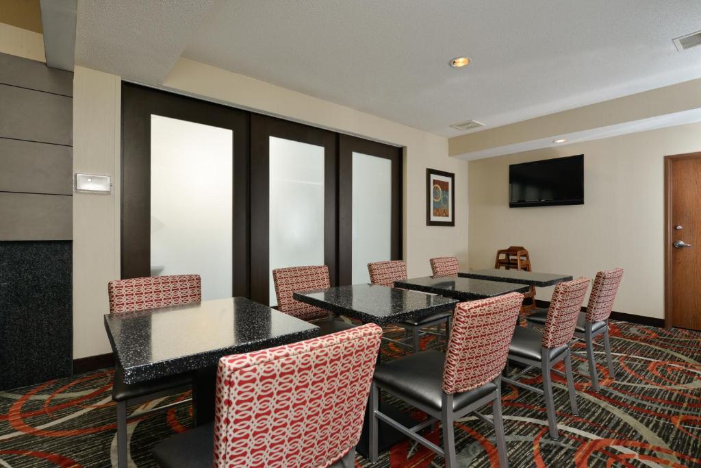 Holiday Inn Express Boston/Milford By IHG お料理のイメージ