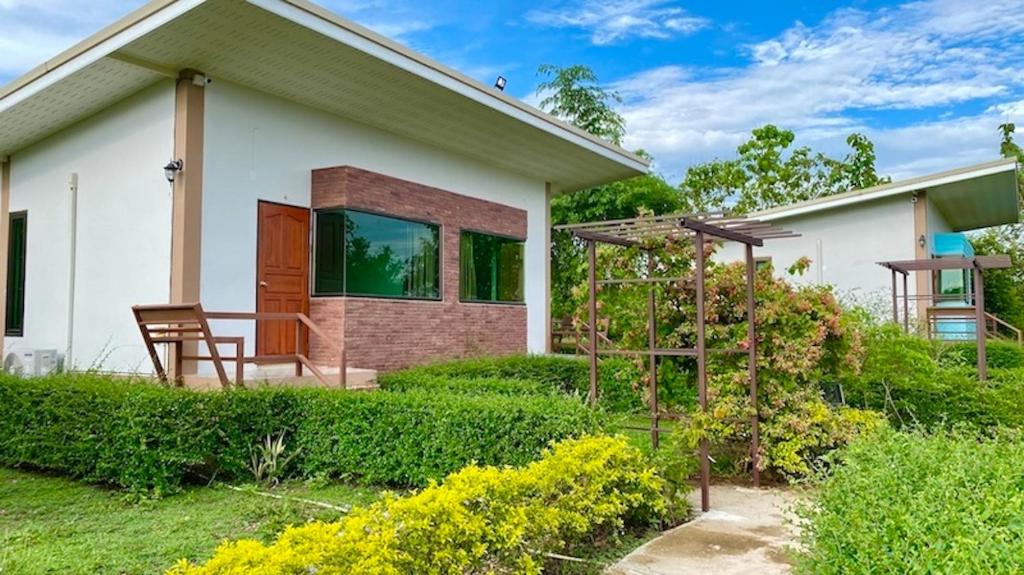 Exterior view, i-na Boutique Home Nan in Nan