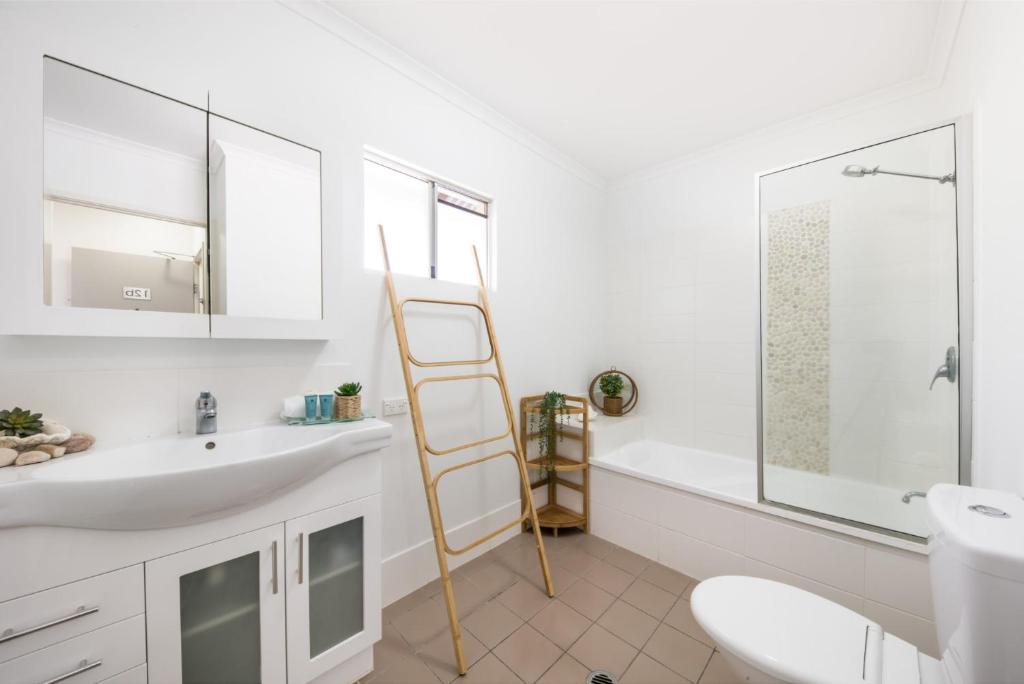 Waterlily - One Bedroom Apartment, Airlie Beach