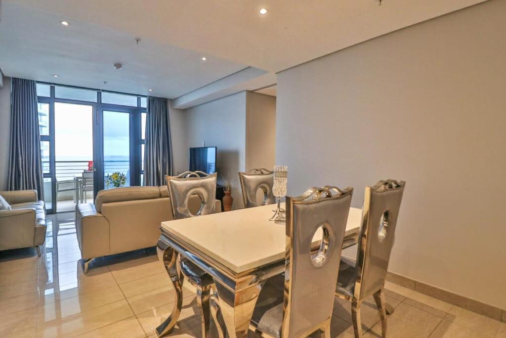 ザ パールズ オブ ウムランガ (The Pearls of Umhlanga)