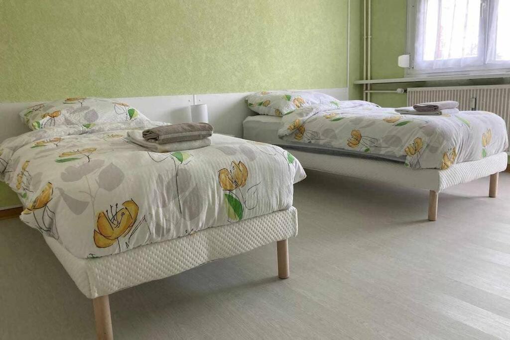 Studio Lora RM 1184L, Saint-Louis