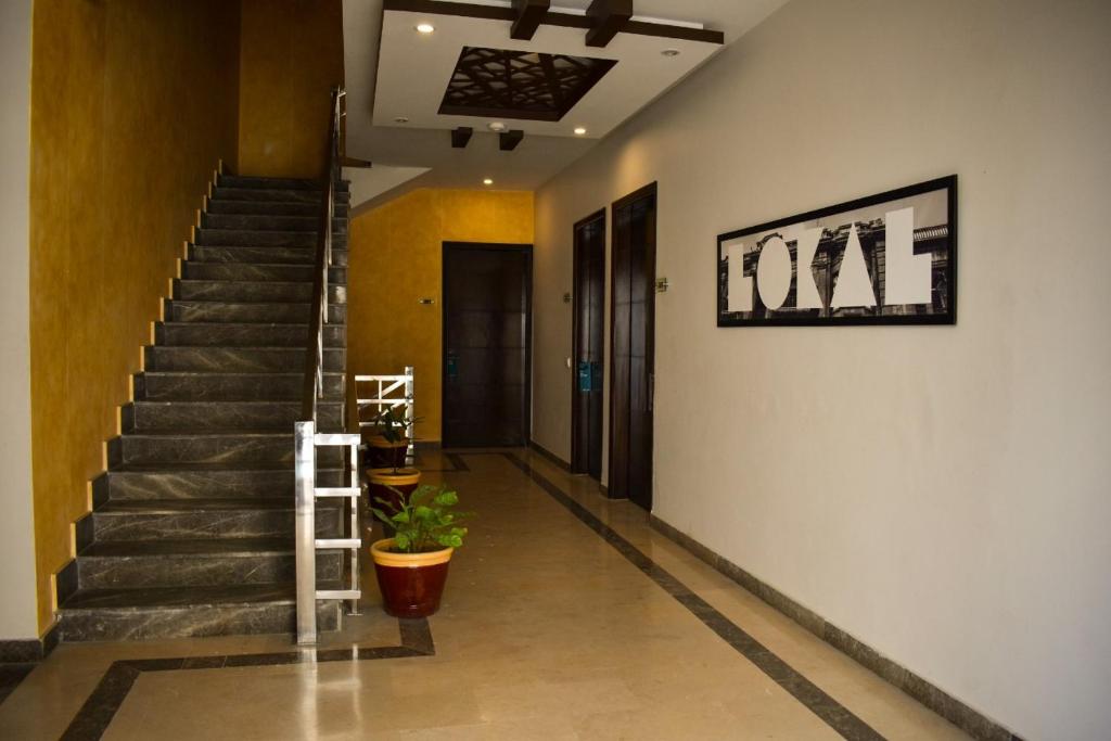 LOKAL Rooms x Shahrah-e-Faisal (PECHS) photo