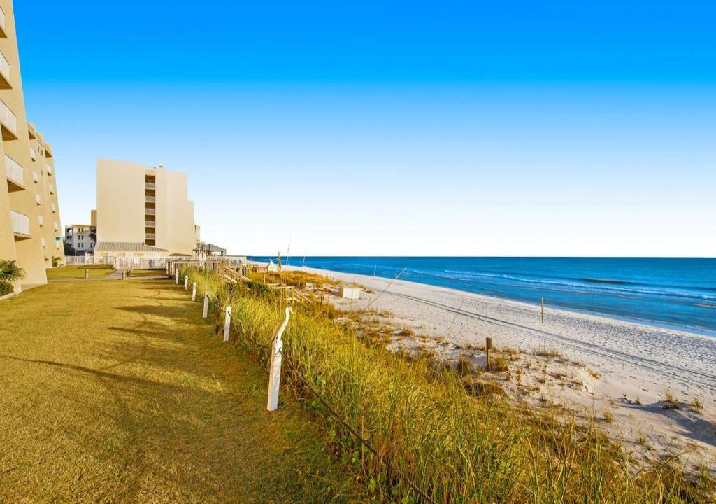 Beach House by TS photo