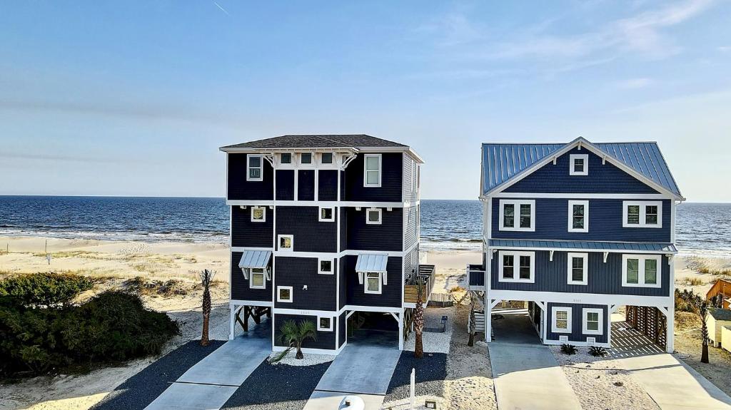 Suite Dreams, Oak Island