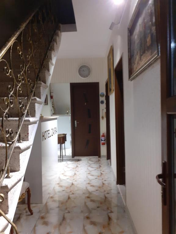 Hotel Zaira photo
