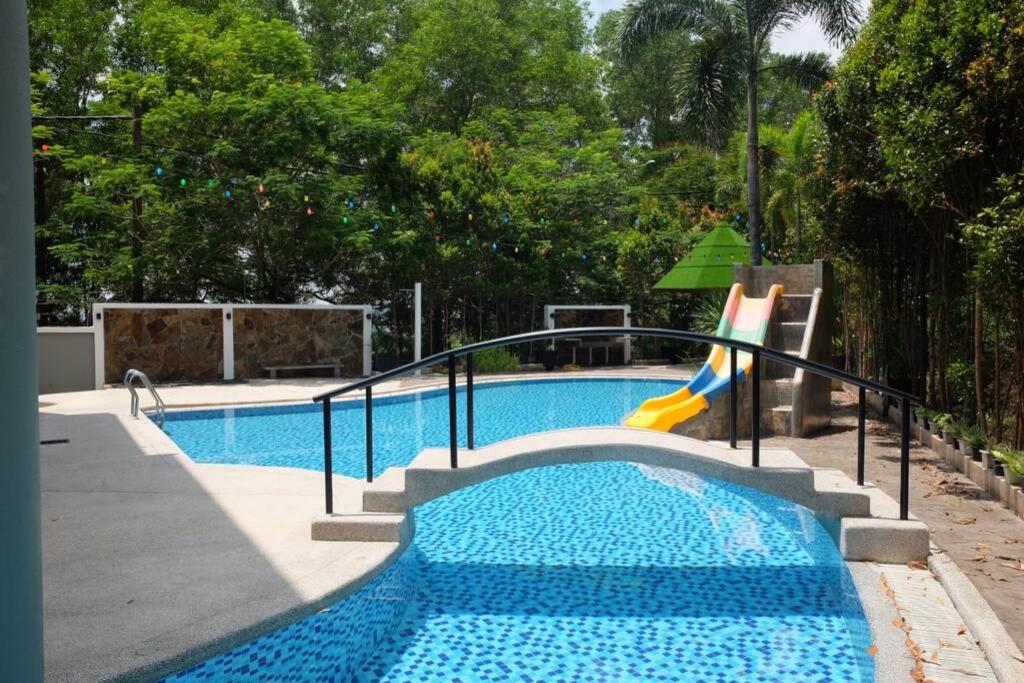 Maxxim Rainforest Retreat - Rawang photo