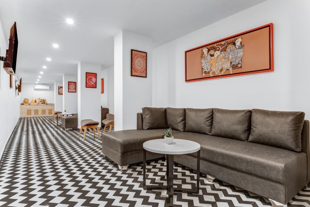 Red Fox Hotel, Neelkanth photo