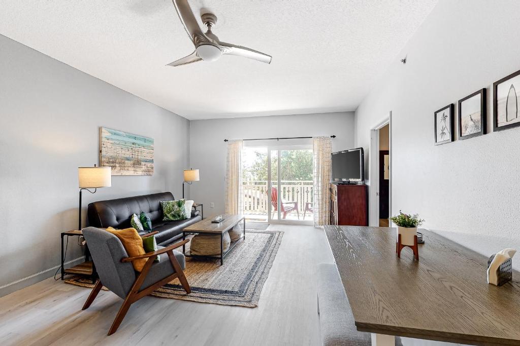 Beach Brawta, Mexico Beach