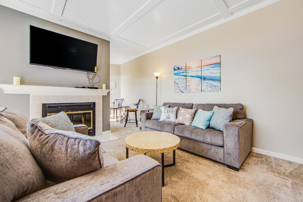 Hotels in Moss Landing, CA price from 188 of Hotels