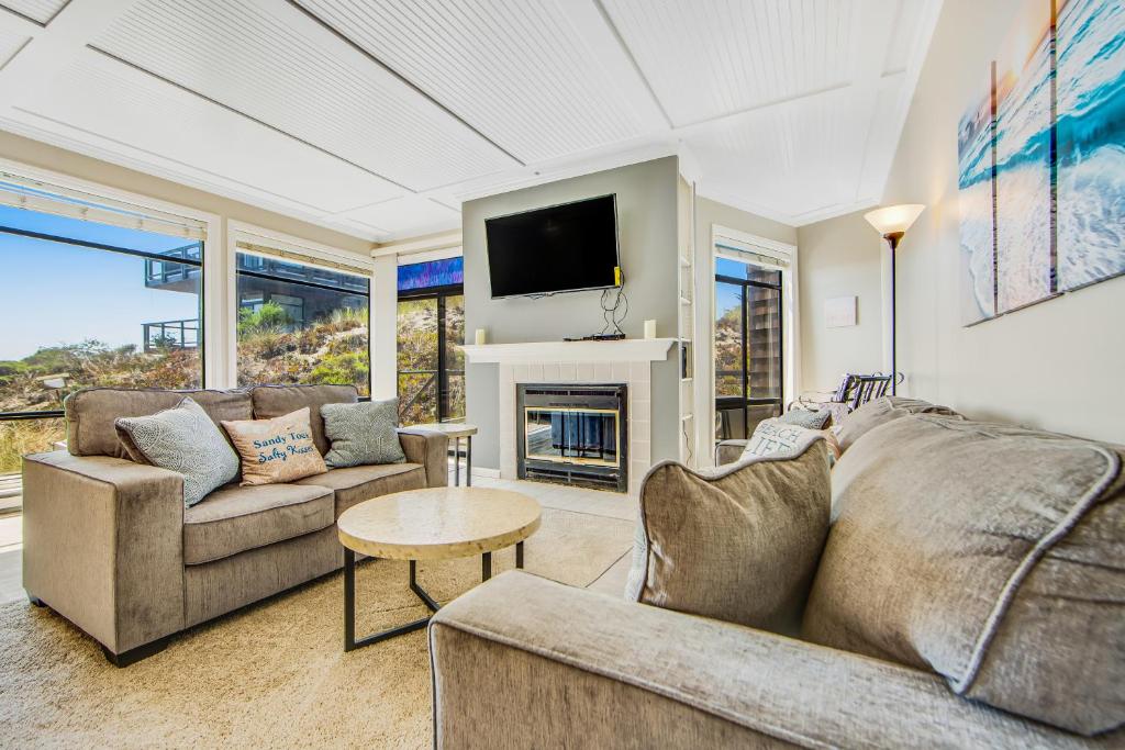 Pelican Point Beach Getaway