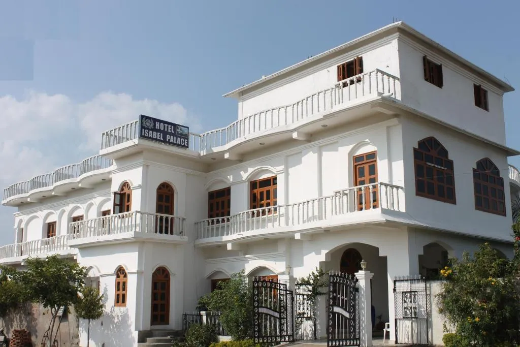 Hotel isabel Palace, hotel in Khajurāho