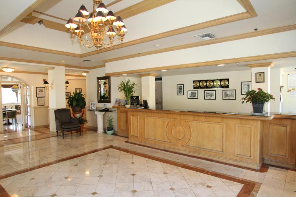 Hotel Chateaubleau photo