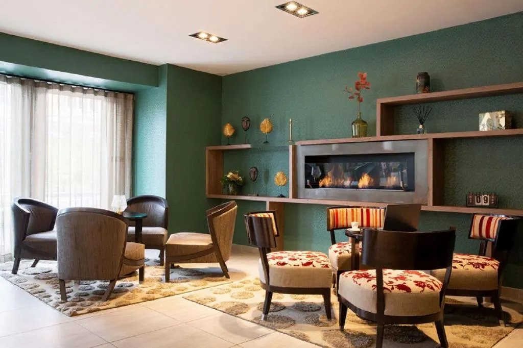 Best Western Plus Hôtel Belfort Centre Gare，位于贝尔福的酒店