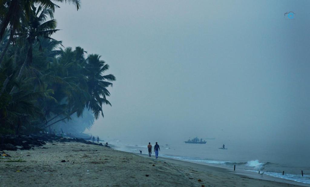 Shore Beach Homestay photo