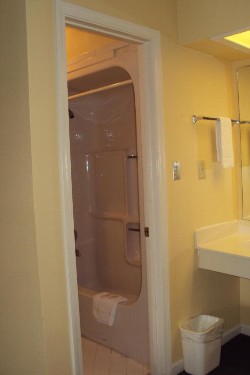 Executive Inn photo