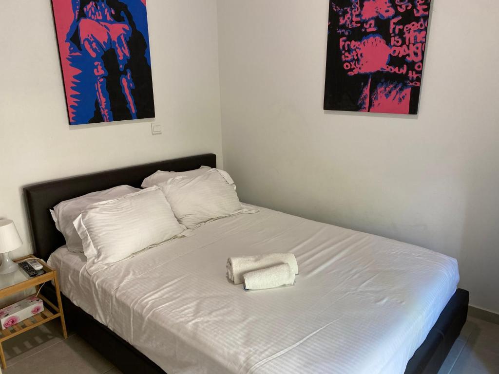 Modern City Center Apartment Saripolou 2 photo