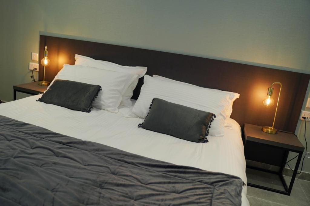 Guest House Capital Inn photo