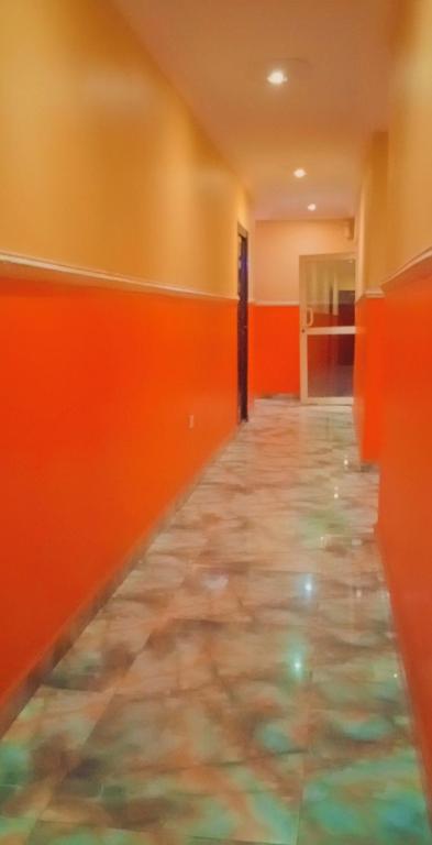 LARRYDAM HOTEL AND SUITES photo