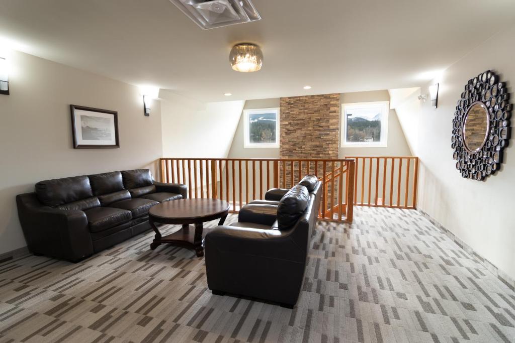 The Kanata by BCMInns Blairmore photo