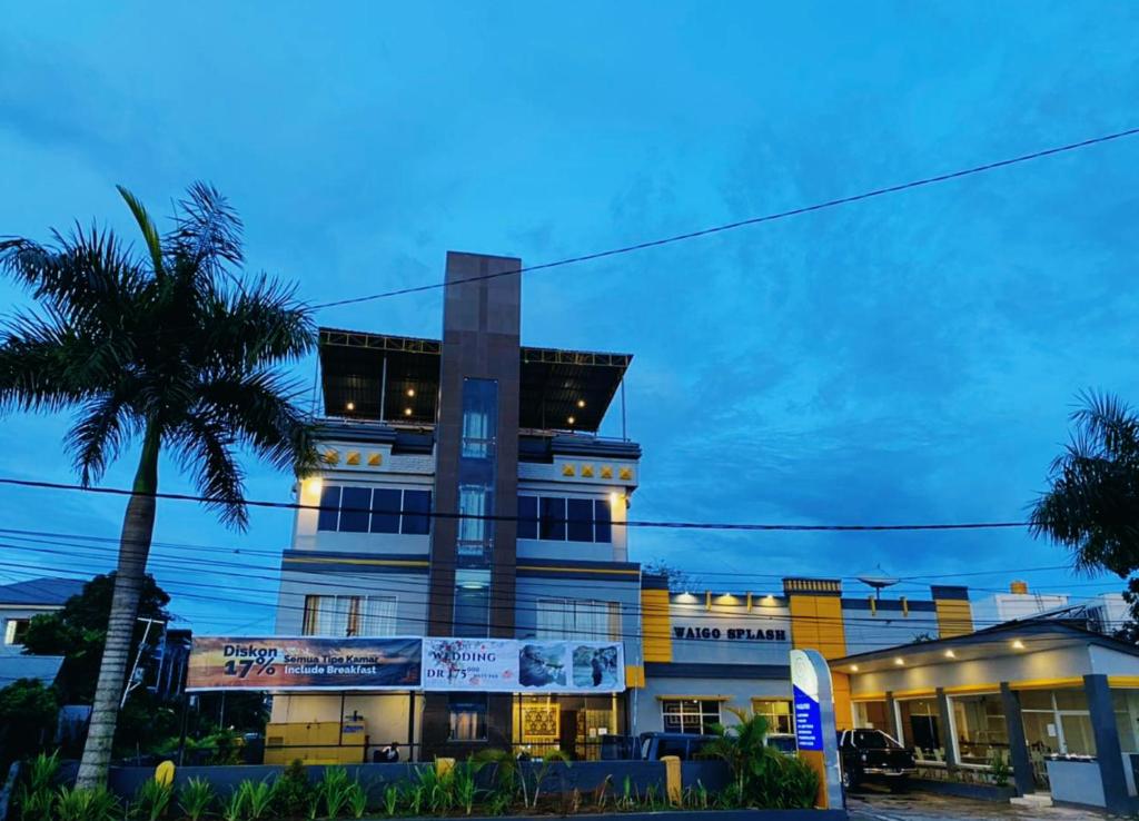 Waigo Splash Hotel by Meliala photo