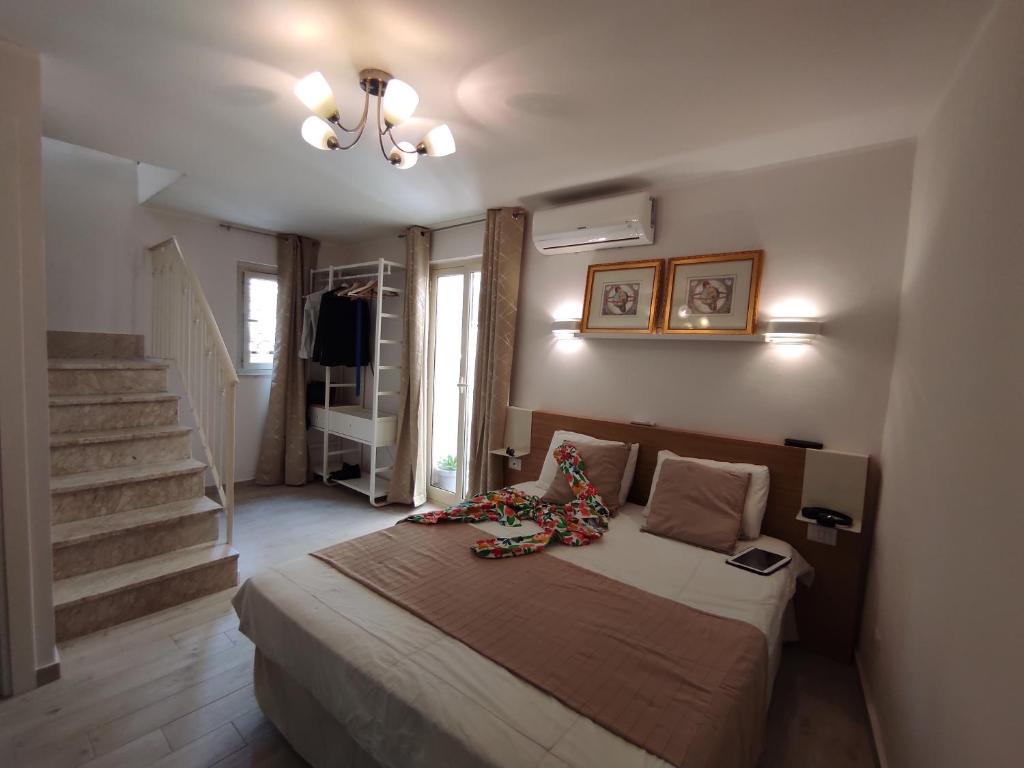 Taormina House - 3