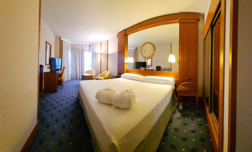 Hotel Los Bracos photo