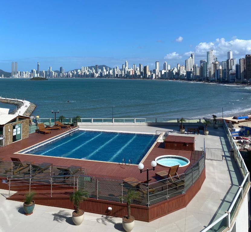 Loft Internacional Residence c linda vista do mar — Hotel in Balneario Camboriu
