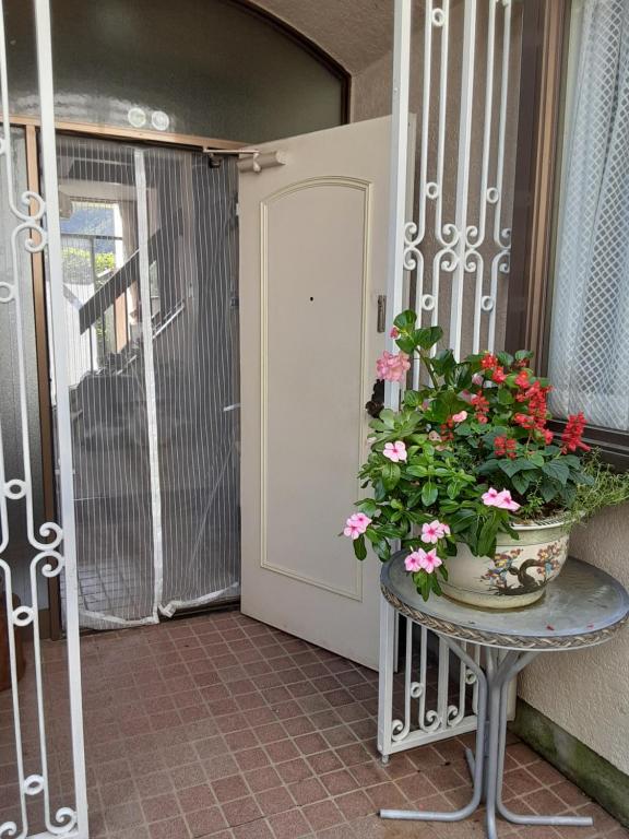 Female Only Daisinan 女性専用 — Hotel in Yugawara