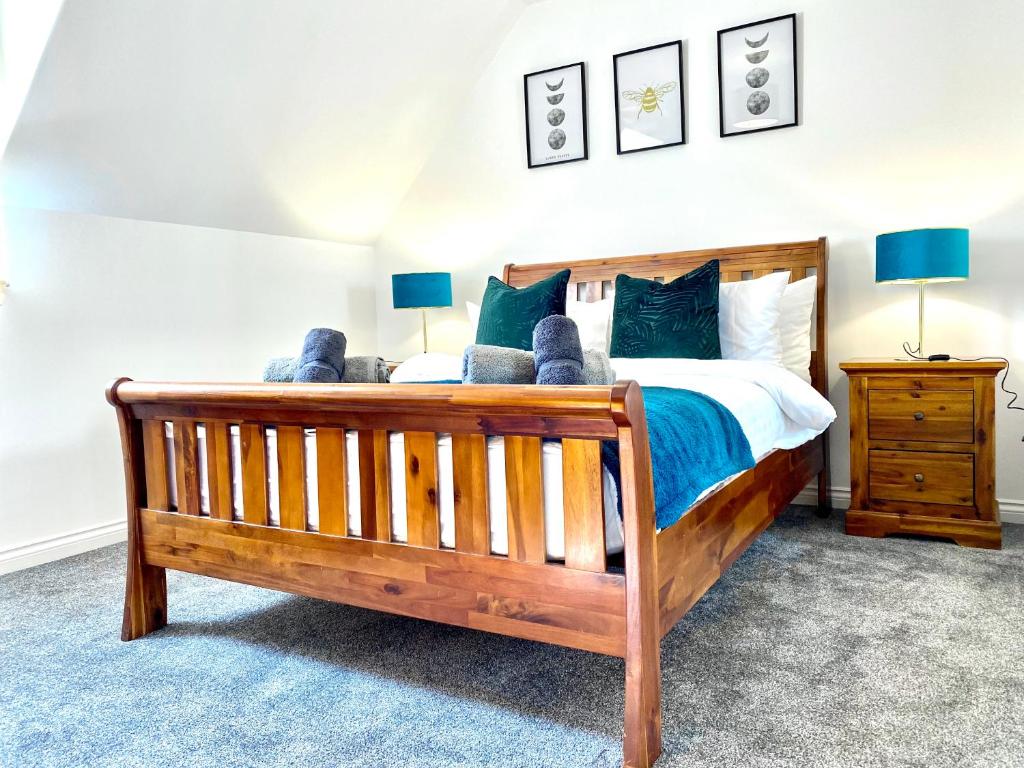 Modern Spacious, Near Marina - Commerce Street, Lossiemouth - Free Parking, WiFi, Lossiemouth