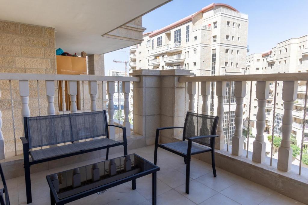luxury HAUMAJERUS apartments-אירוח יוקרתי בירושלים photo