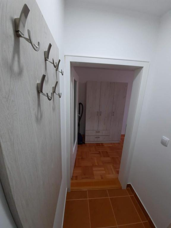 Oggy Apartment - 4