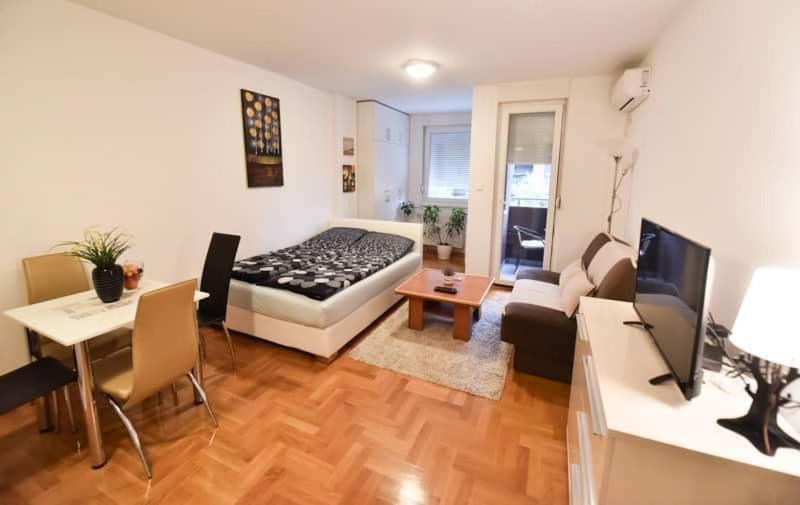 Apartman Garden - 1