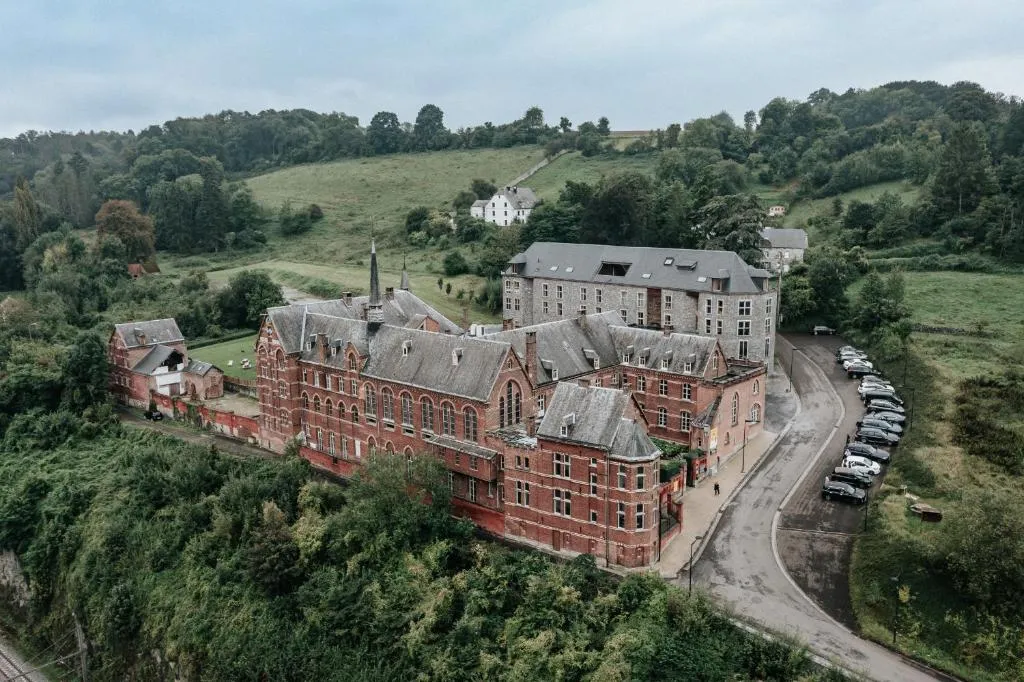 La Merveilleuse by Infiniti hôtel，位于迪南的酒店
