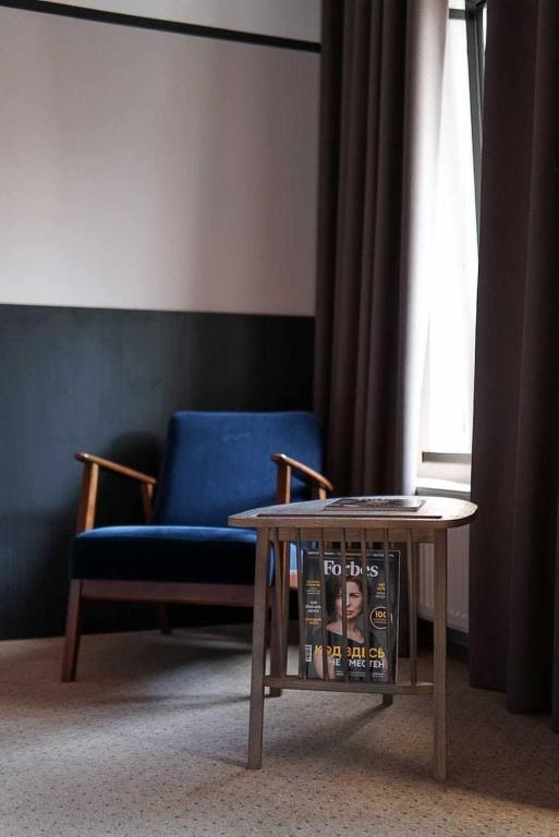 Hotel 52 photo