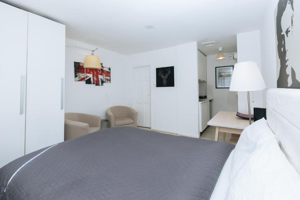 Studio Flat at Paddington Central London Zone 1 photo