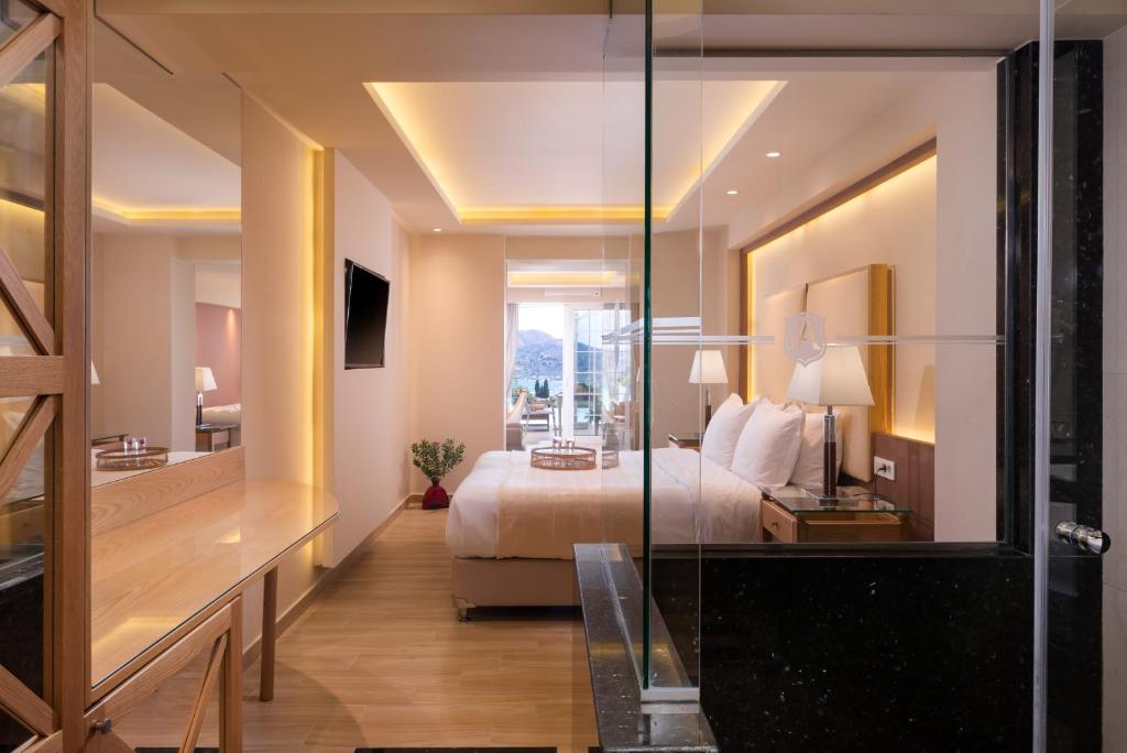 Avalon Hotel