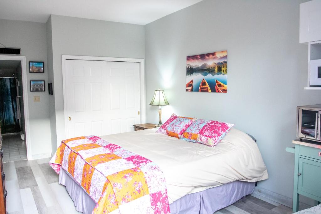 The Jypsy Inn / Muskoka, Bracebridge